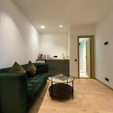 Lovely Two Bedroom In The Old Town Рига Экстерьер фото