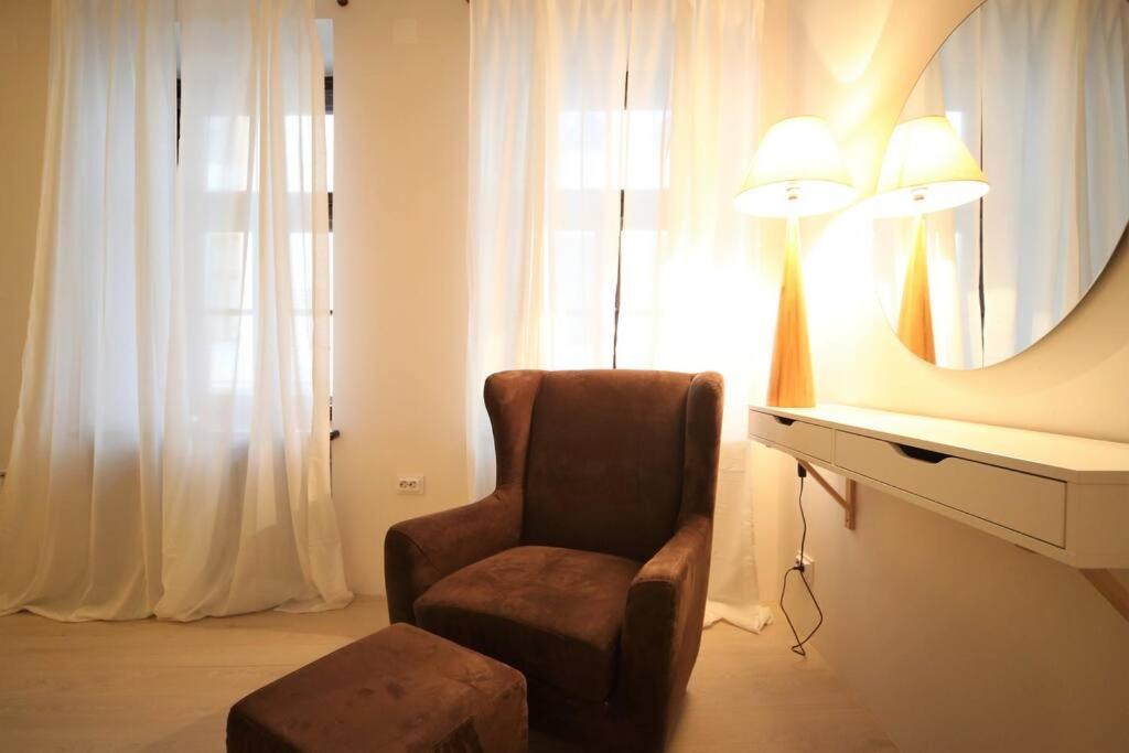 Lovely Two Bedroom In The Old Town Рига Экстерьер фото